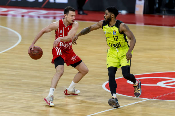 己的胜利 己的胜利