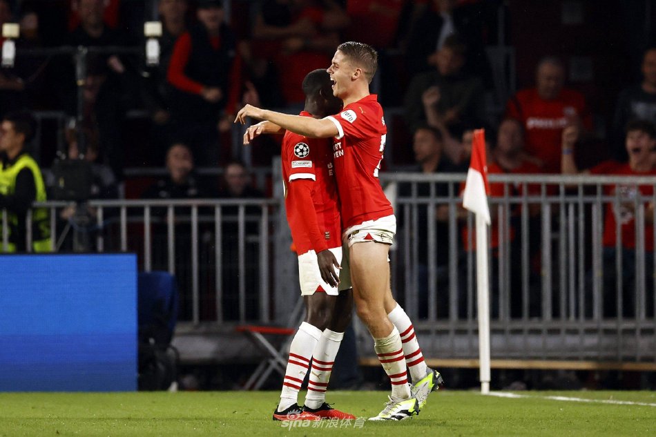 场比赛中扮 场比赛中扮