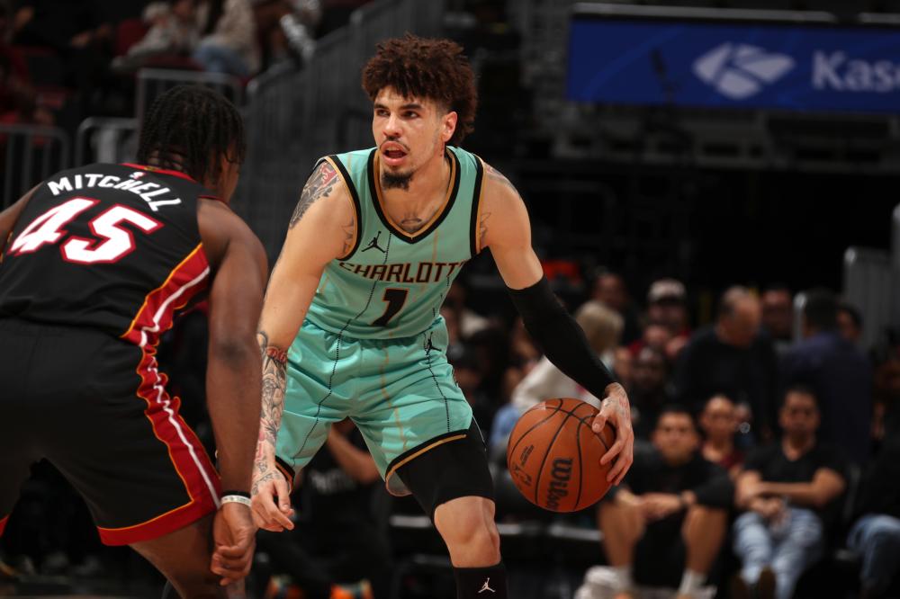 更反映了足 更反映了足